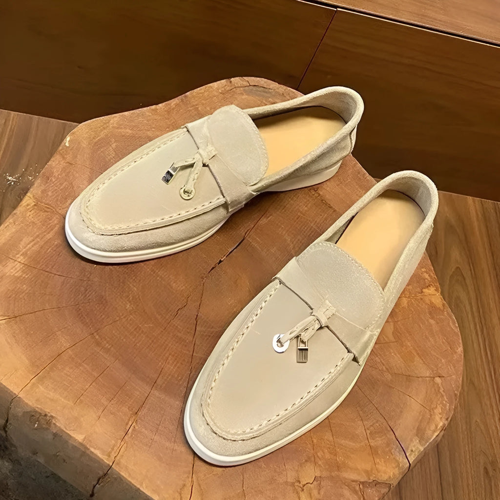 Gommino slip-on loafers with artificial PU upper, rubber sole, and round steel-reinforced toe cap