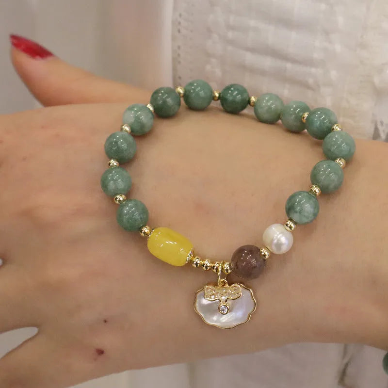 Natural green jade shell bracelet, casual women's jewellery with stone beads and pendant charm