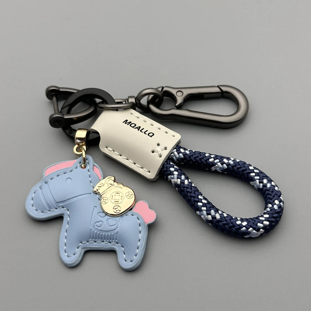 Handmade cowhide leather car keychain pendant with zinc alloy pony buckle charm