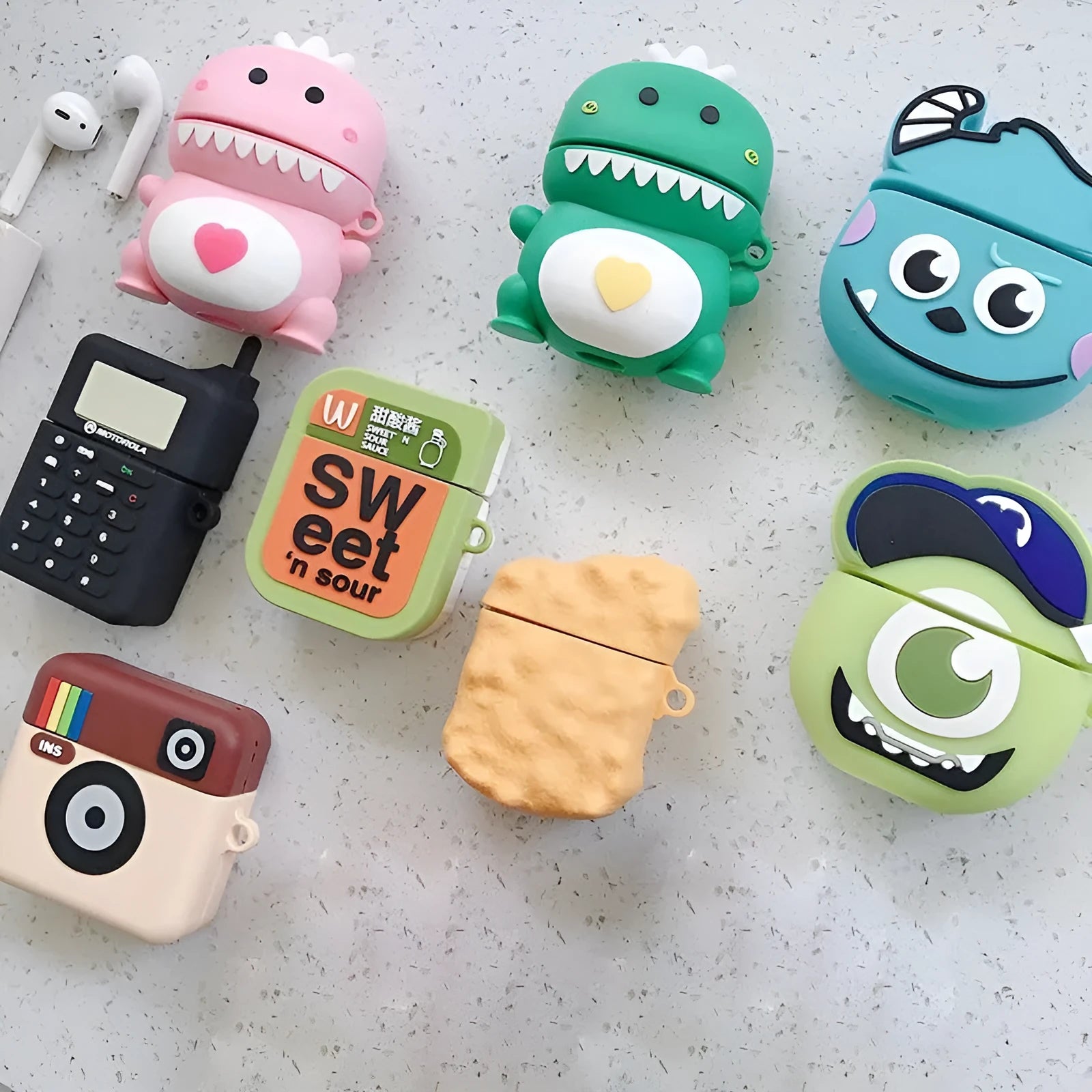 Green silicone case with cartoon animal print for AirPods 1 and 2 generation charging case