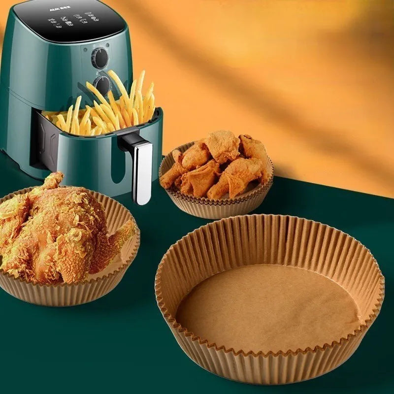 White round disposable food-grade parchment air fryer liner with 4.5cm raised edge, 16cm diameter