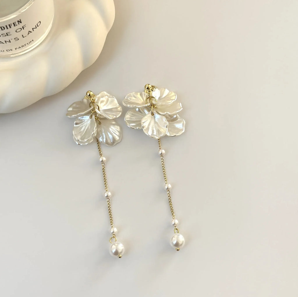 Women's acrylic shell pearl tassel earrings with 8.8cm length and four clip options