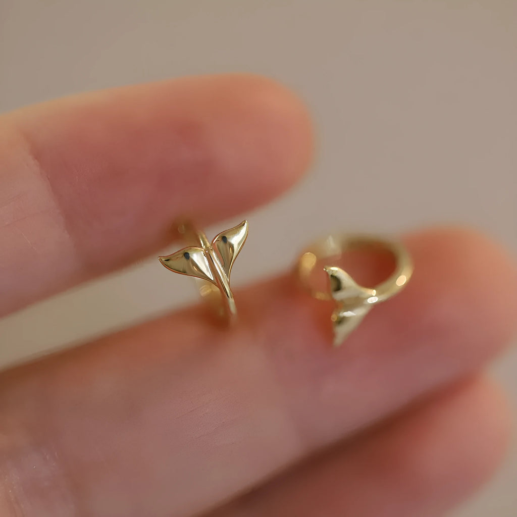 S925 sterling silver 14k gold plated fishtail earrings with 8-10mm diameter in gold or white gold colour