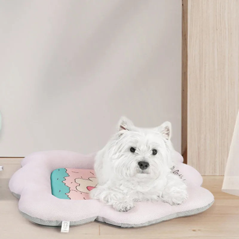 Ice silk pet cooling mat for dogs and cats with cooling gel in green colour showing four size options