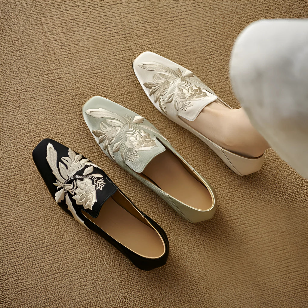Women's embroidery low-cut flat pumps soft bottom retro round toe cloth shoes mid heel black green milky white