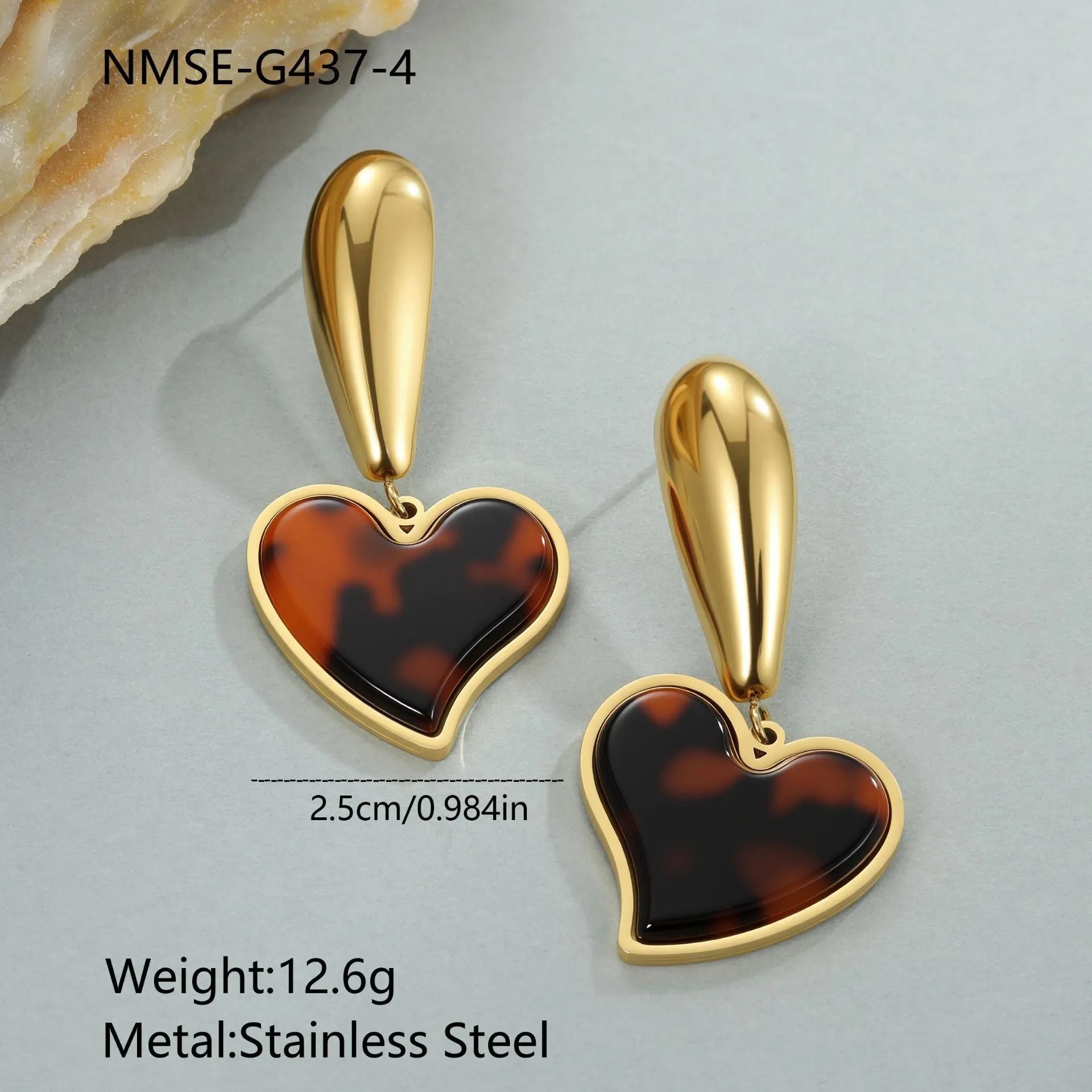 Women's tortoiseshell resin earrings with hawksbill colour and geometric heart or flower designs