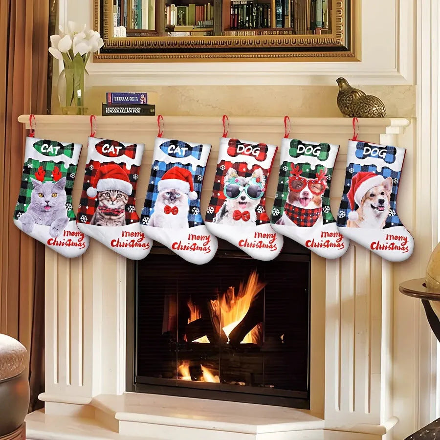 Printed cloth Christmas banner with plaid puppy and cat design, 26x36cm, shown in blue and black colourway.