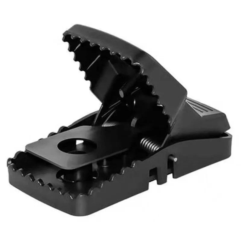 Automatic mouse cage trap showing metal and plastic variants in different sizes