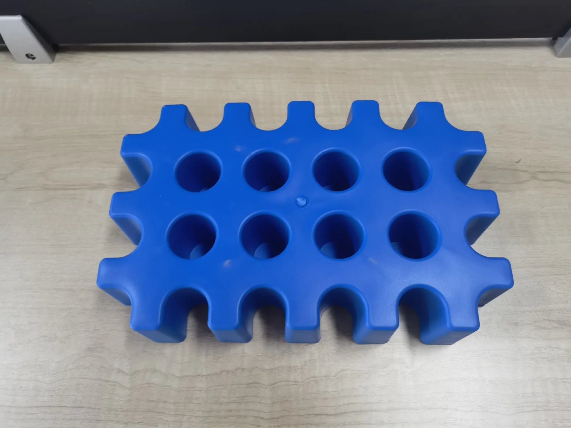 Blue PP portable ice tray maker for camping and picnic, size 34x22x6cm