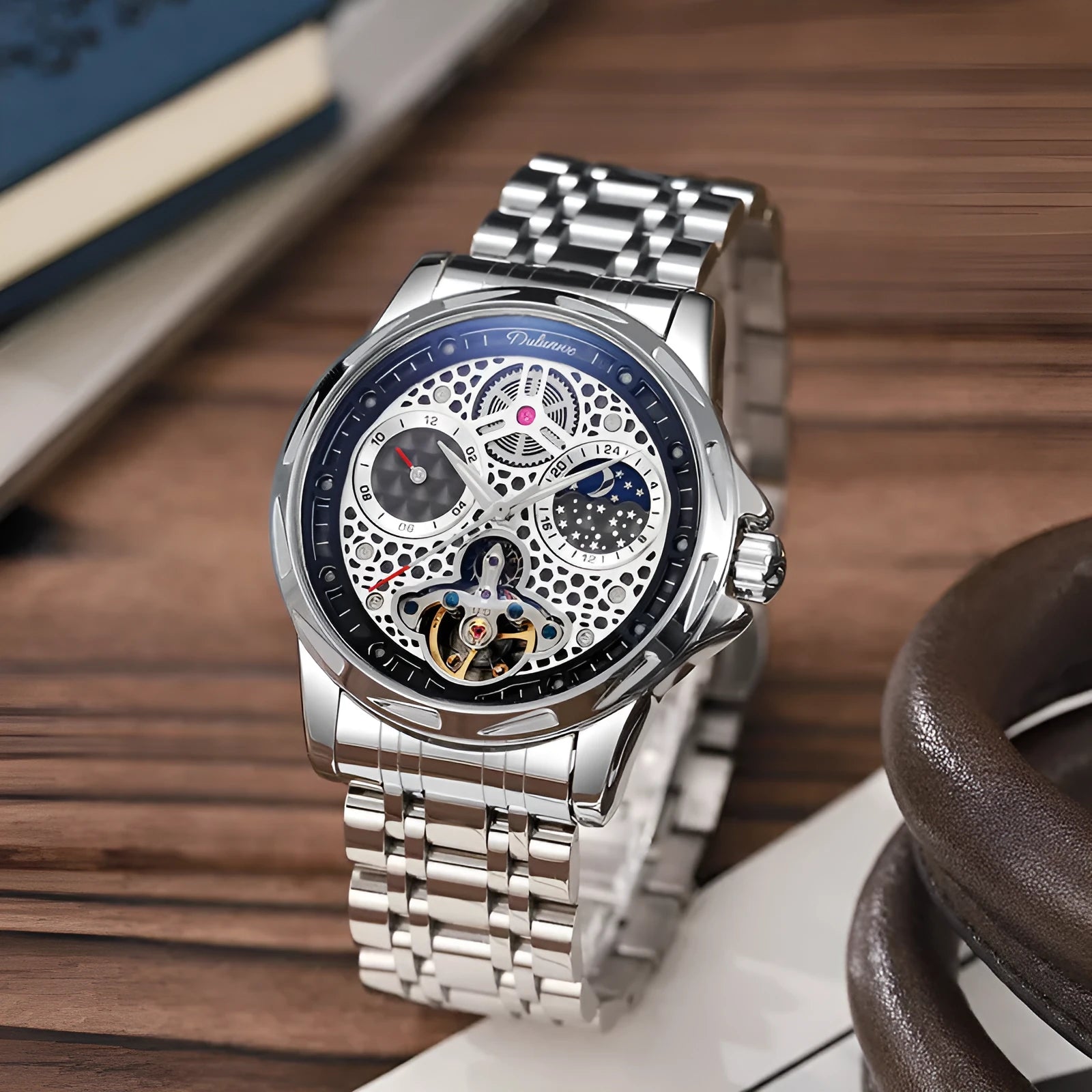 Men's waterproof automatic watch with luminous hands on steel band
