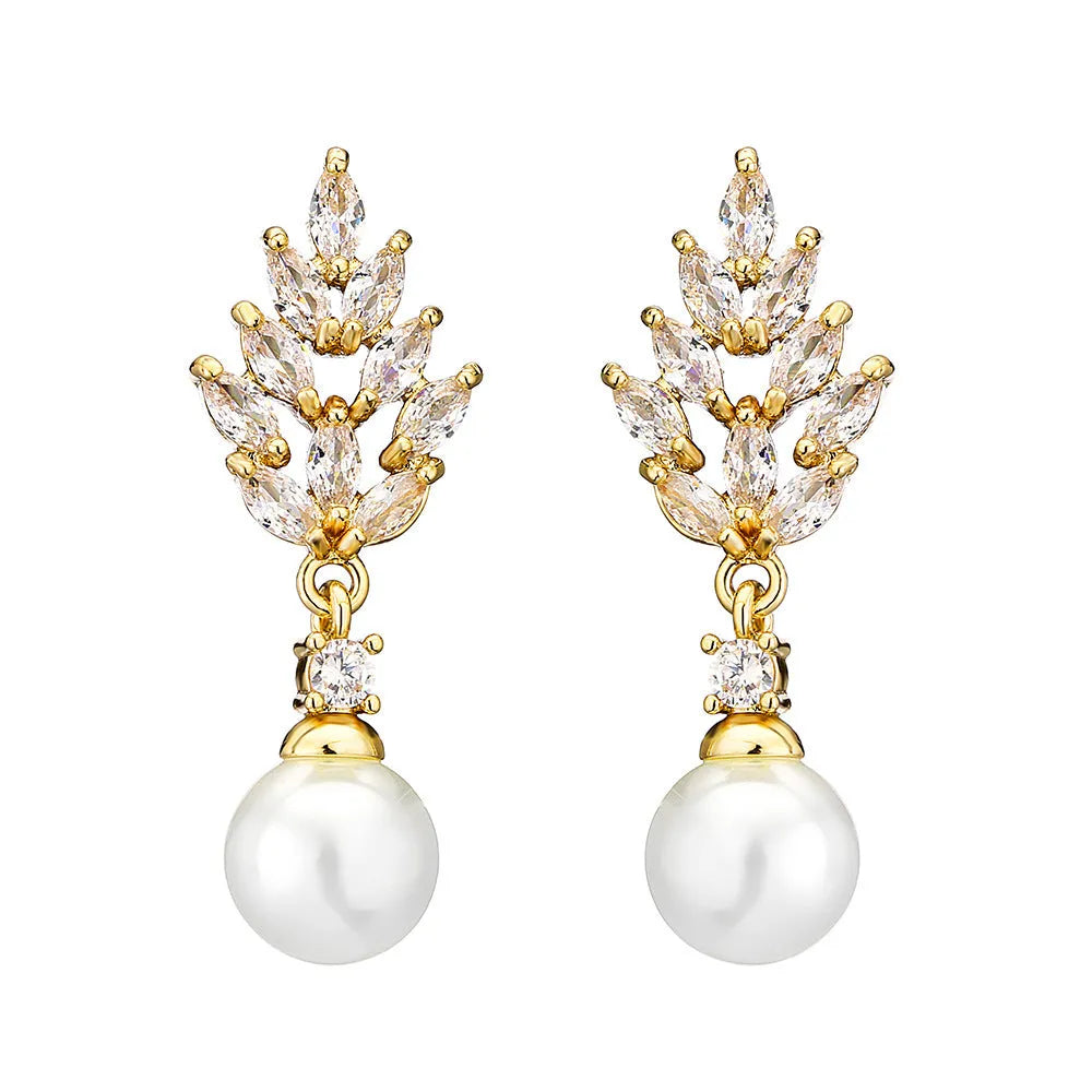 Micro geometric flower earrings with zircon accents in gold, platinum and rose gold plating colours