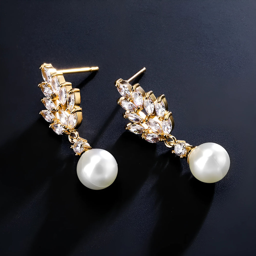 Micro geometric flower earrings with zircon accents in gold, platinum and rose gold plating colours