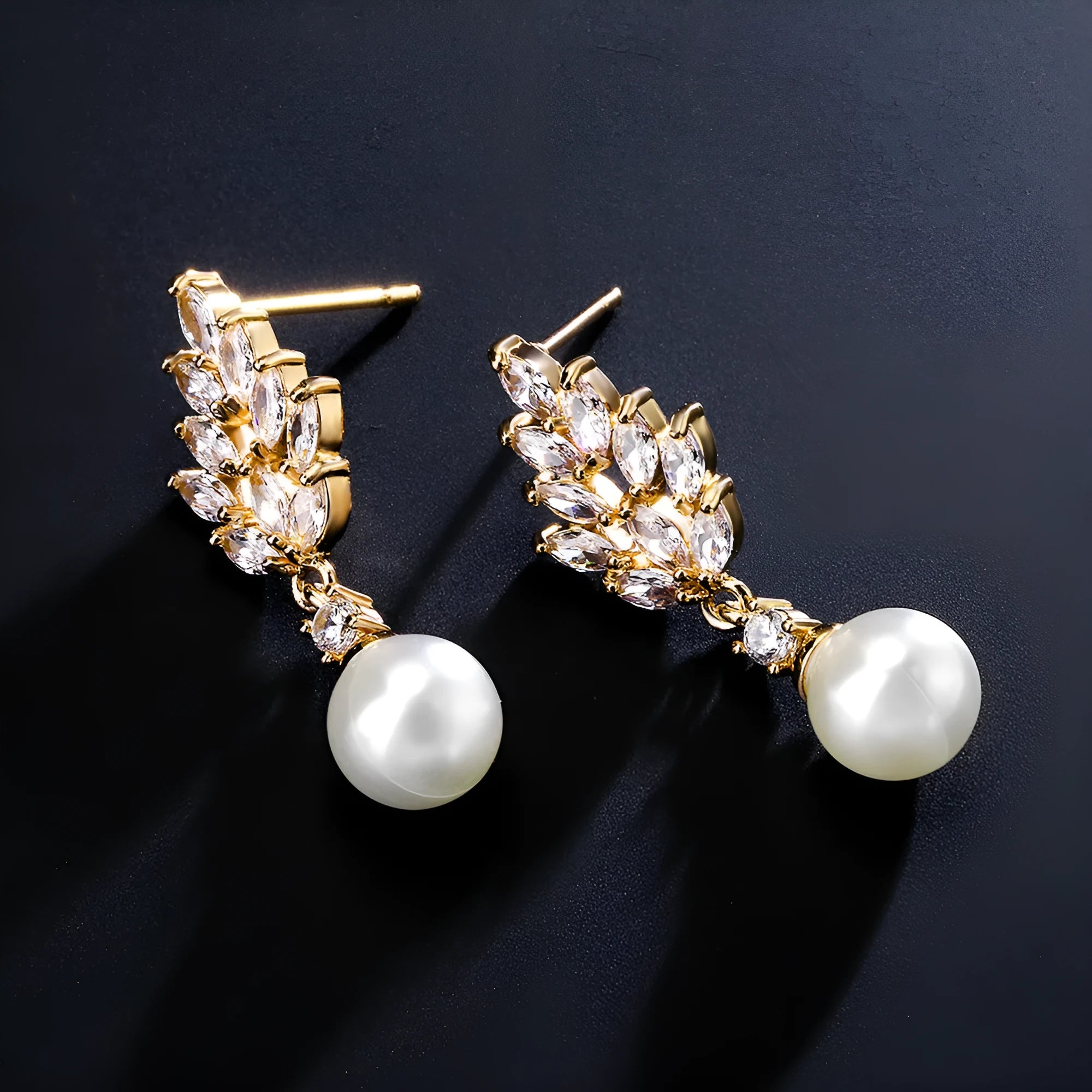 Micro geometric flower earrings with zircon accents in gold, platinum and rose gold plating colours