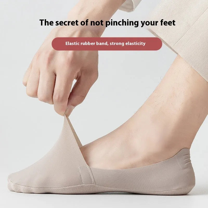 Men's invisible low cut socks in cotton ice silk blend, non-slip design, black colour