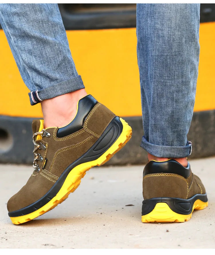 Men's steel toe safety shoes in cow suede with leather solid bottom and non-slip sole