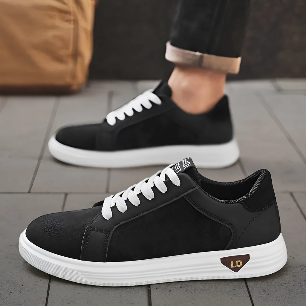Men's low-top casual sneakers with snake pattern PU upper in black, round toe, flat heel, high mouth cut above 11cm