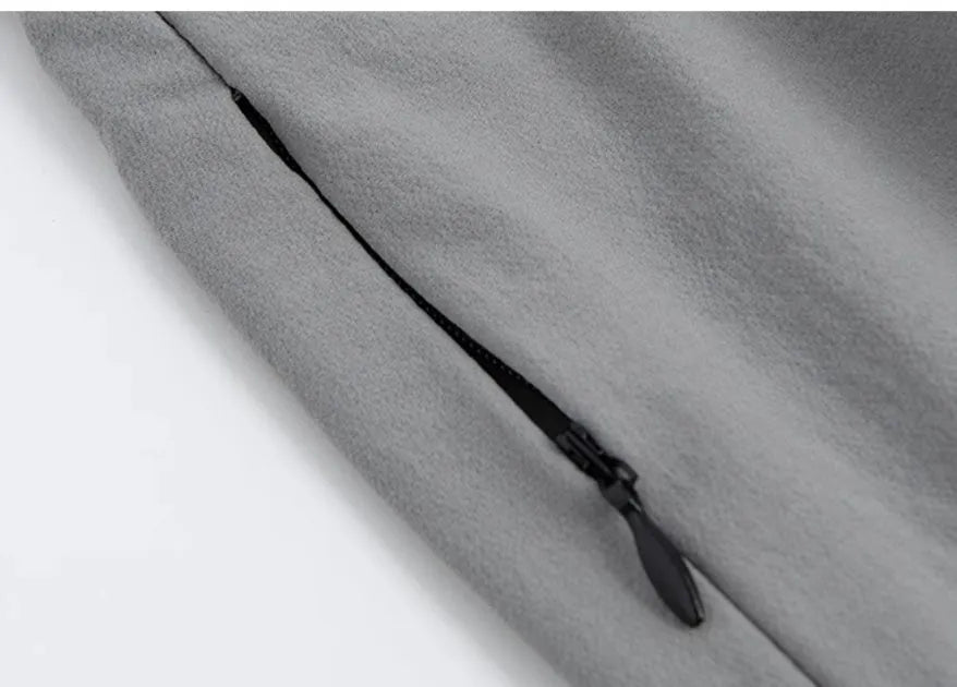 Loose cropped sports trousers in grey with printed waistband, moisture-wicking fabric for women