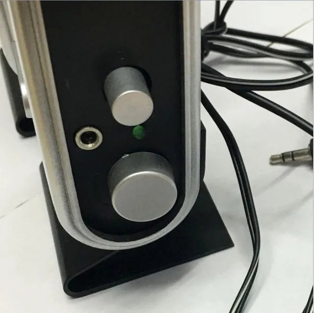 Notebook mini speaker in black colour with USB cable for portable desktop audio