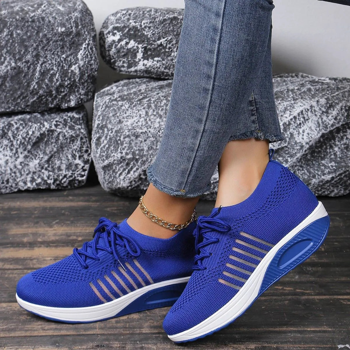 Breathable mesh lace-up flat shoes with platform sole, low heel, round toe, available in black