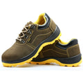 Men's steel toe safety shoes in cow suede with leather solid bottom and non-slip sole