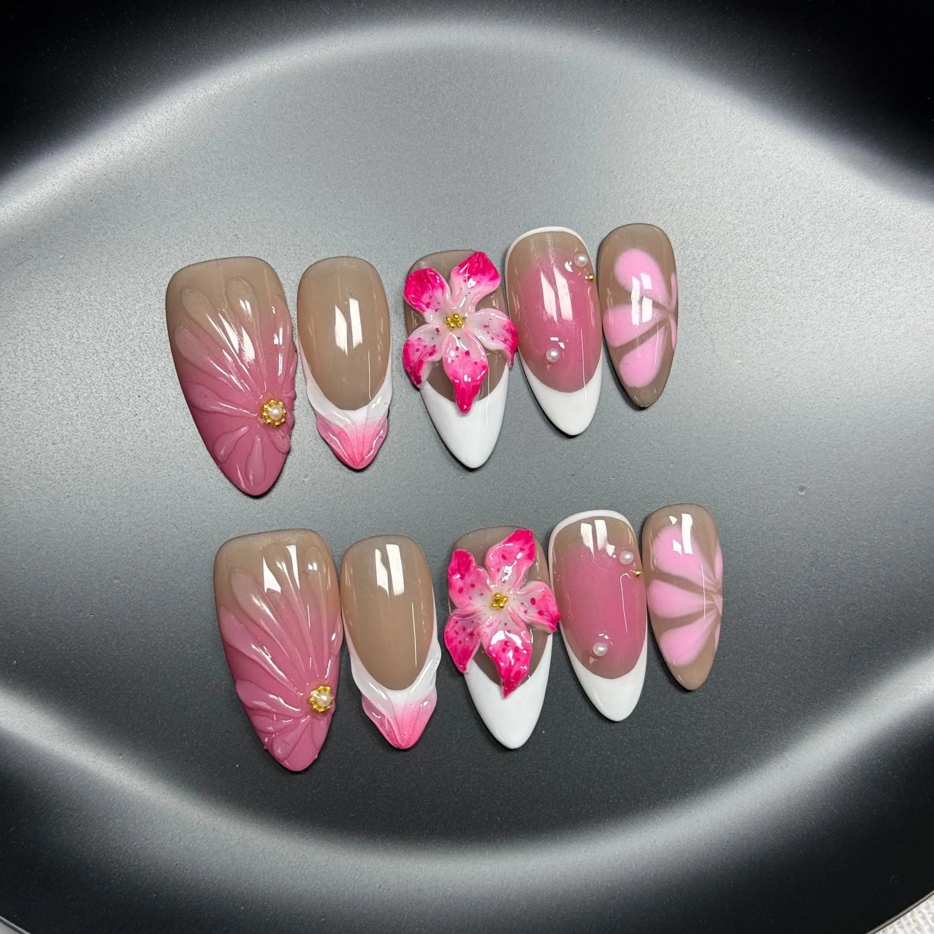 French style Lily Fluid Ice Flower design 3D artificial press-on nails in almond shape, showing colour mix and size scale.