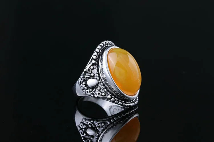Geometric antique silver retro ring with fluorescent beeswax amber electroplating on alloy