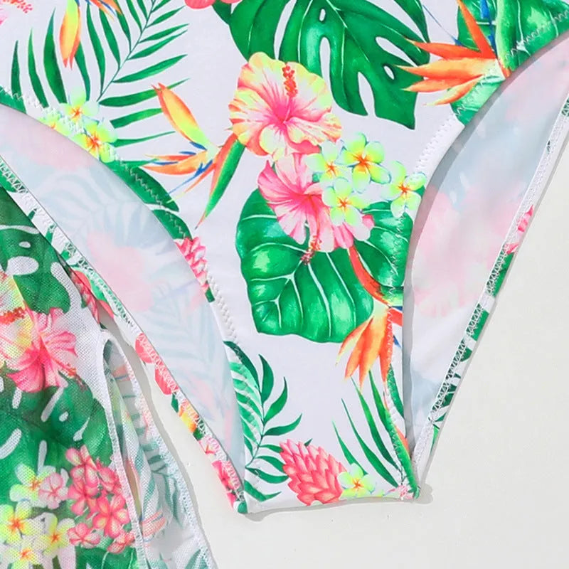 Girls floral two-piece swimsuit in polyester fabric for swimming sports