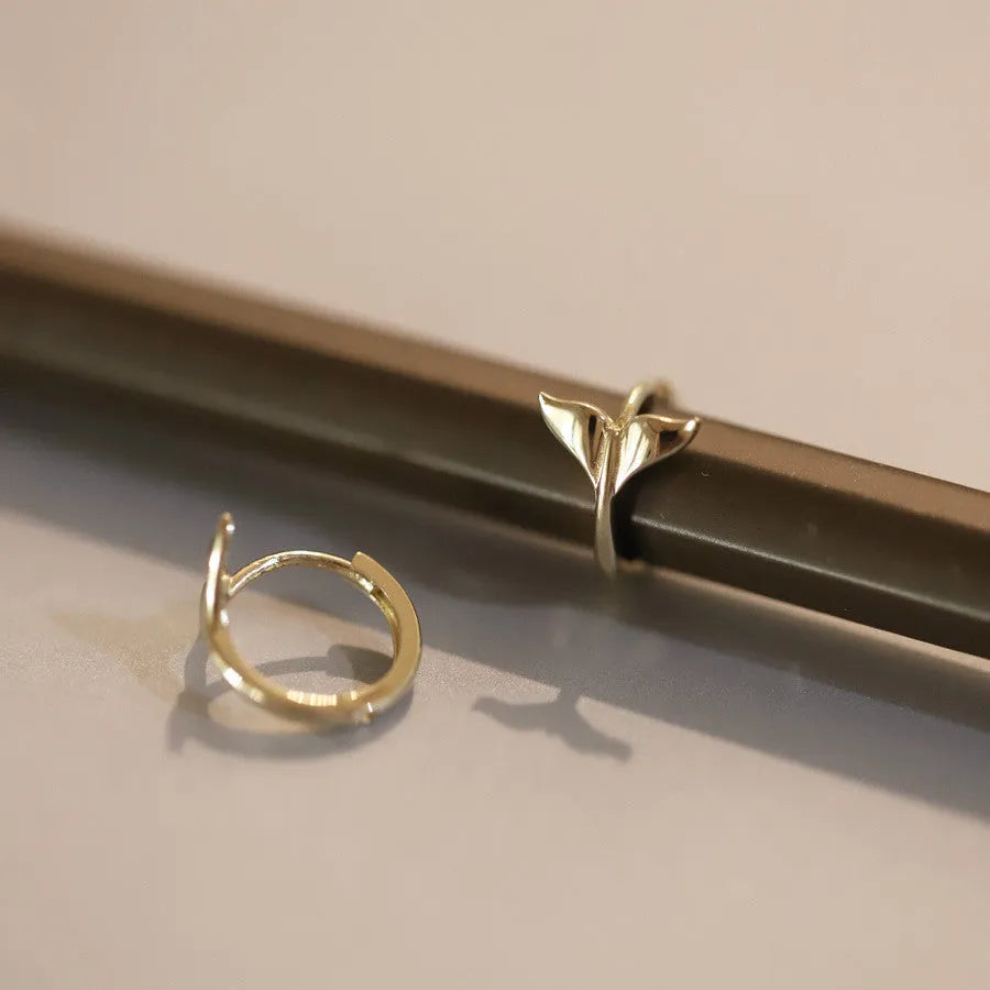 S925 sterling silver 14k gold plated fishtail earrings with 8-10mm diameter in gold or white gold colour