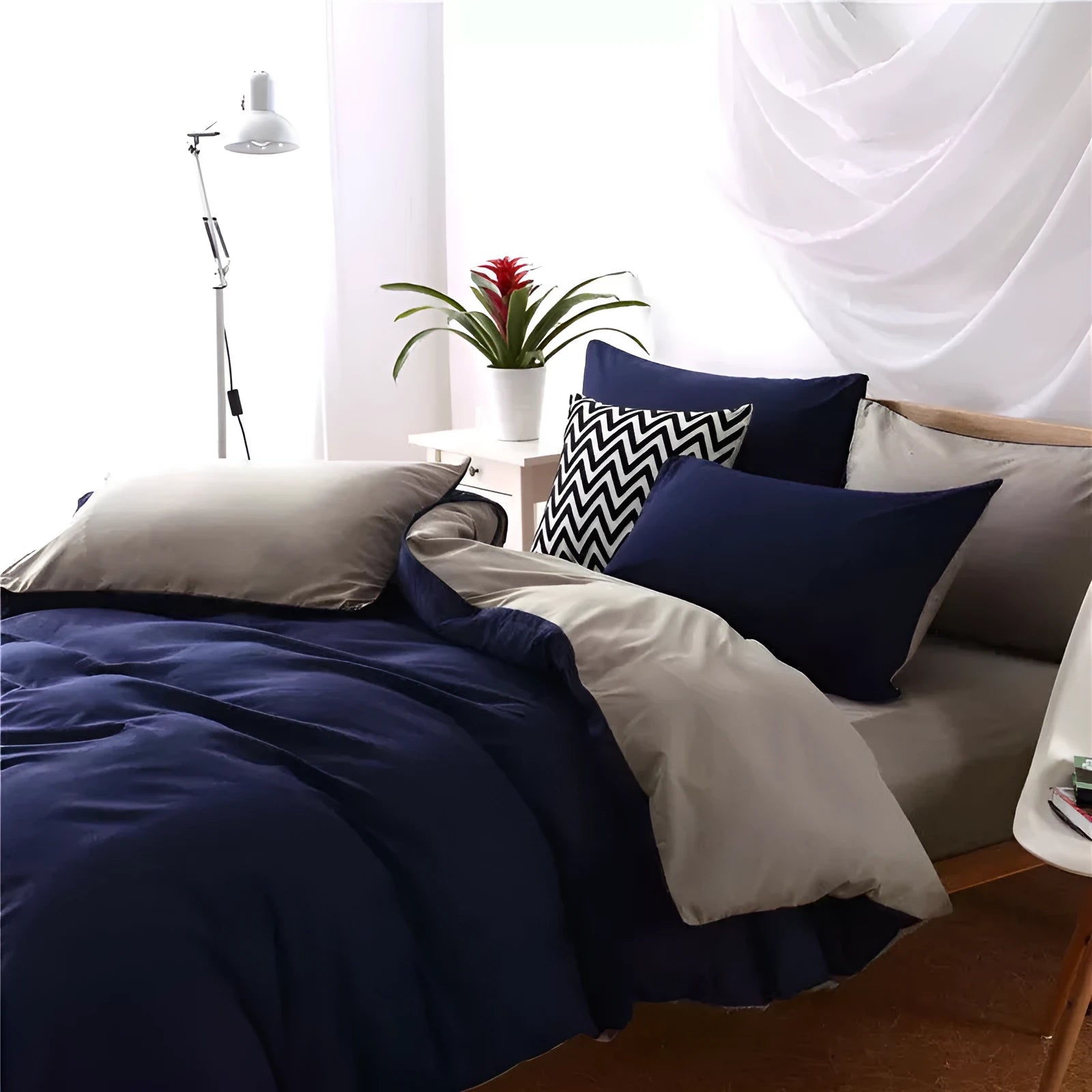 4-piece bedding set in blue, twill weave polyester acetate fabric, with quilt cover, flat sheet, and two pillowcases