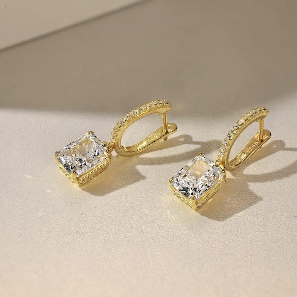 S925 fine silver lock stud earrings with geometric quadrilateral shape and electroplated finish in silver-white colour