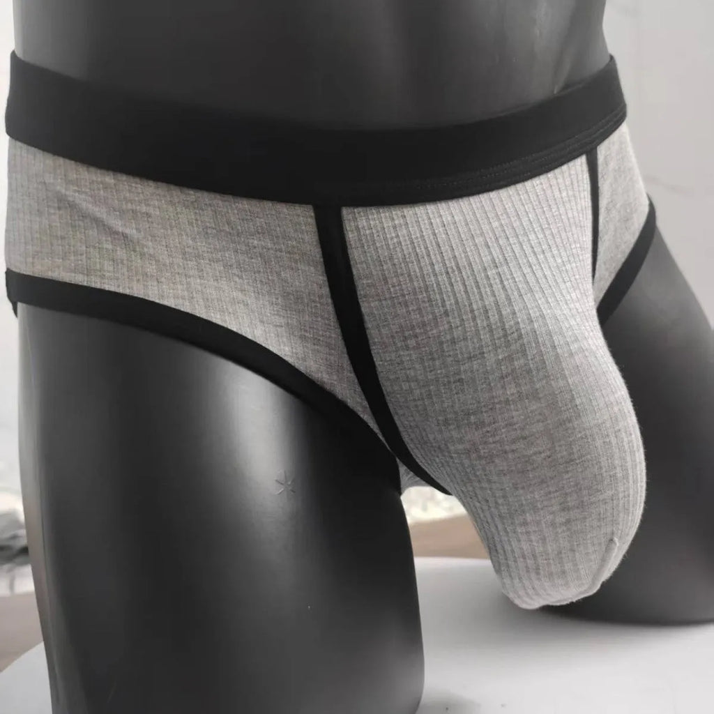 Men's triangle breathable U-shaped big bag underwear in viscose knit fabric, solid colour, front view
