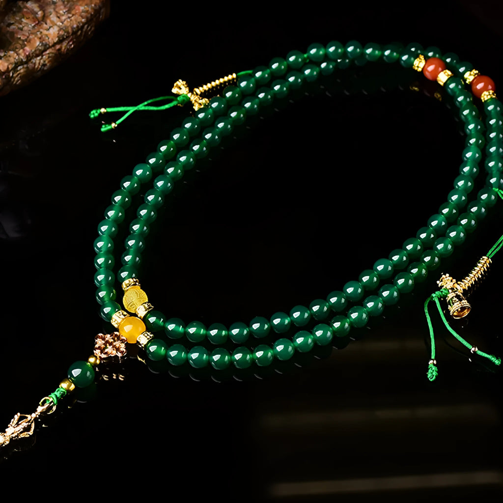 Brazil natural green agate multi-circle bracelet showing stone sizes and manual craftsmanship detail