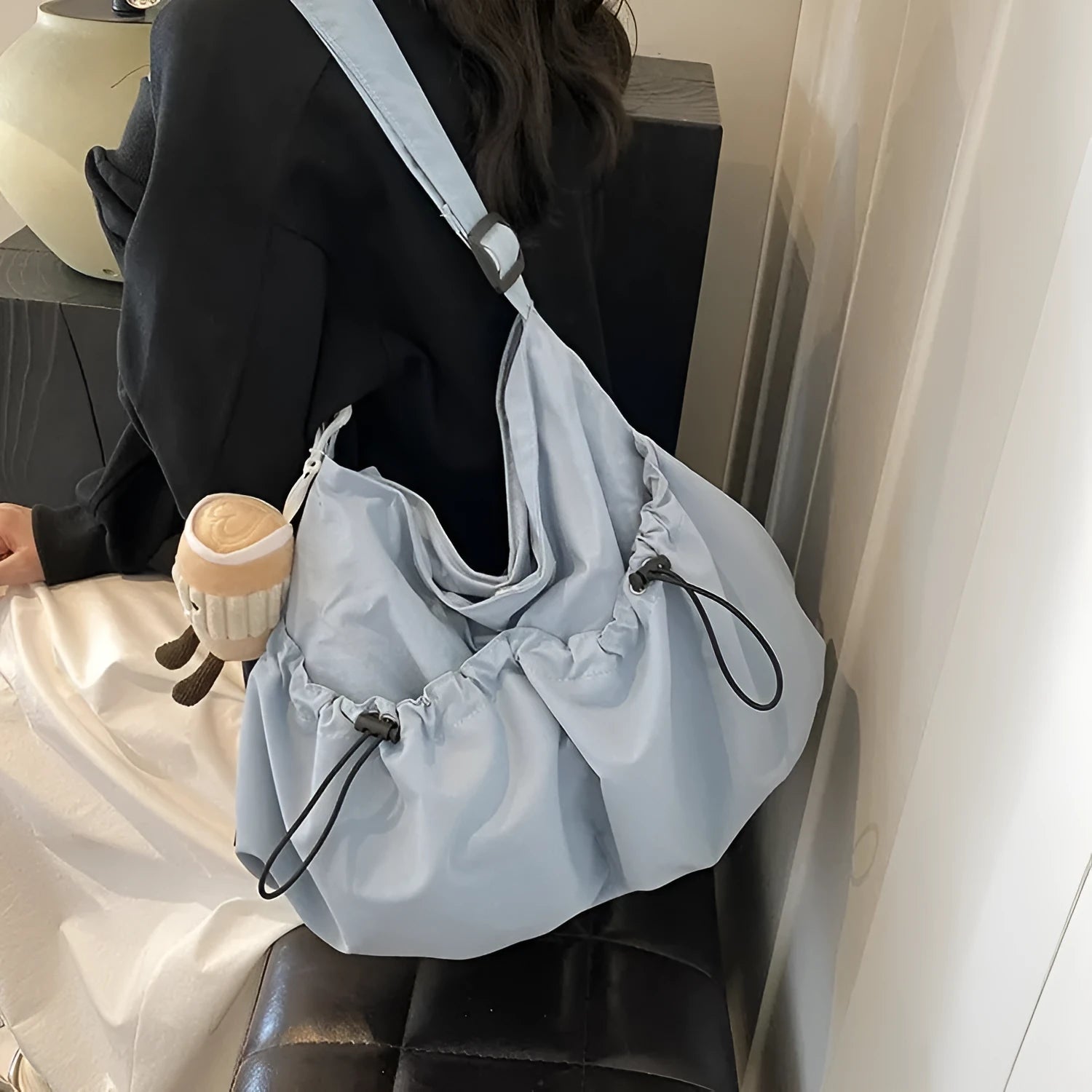 Ultra-light pleated crossbody student bag in polyester cloth with split pocket and mobile phone compartment