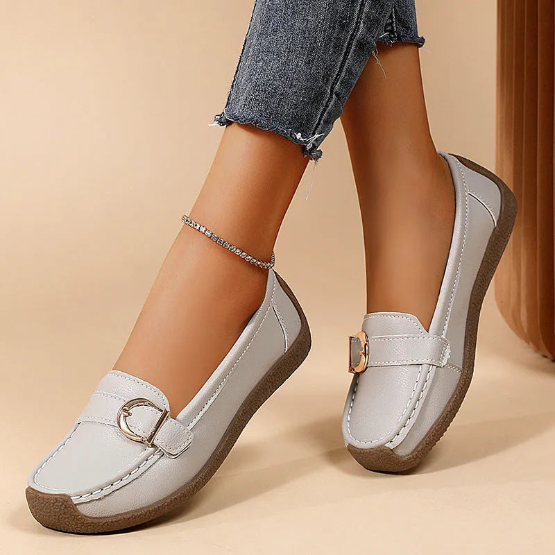 Women's casual loafers in beige with flat heel, round toe, and soft bottom