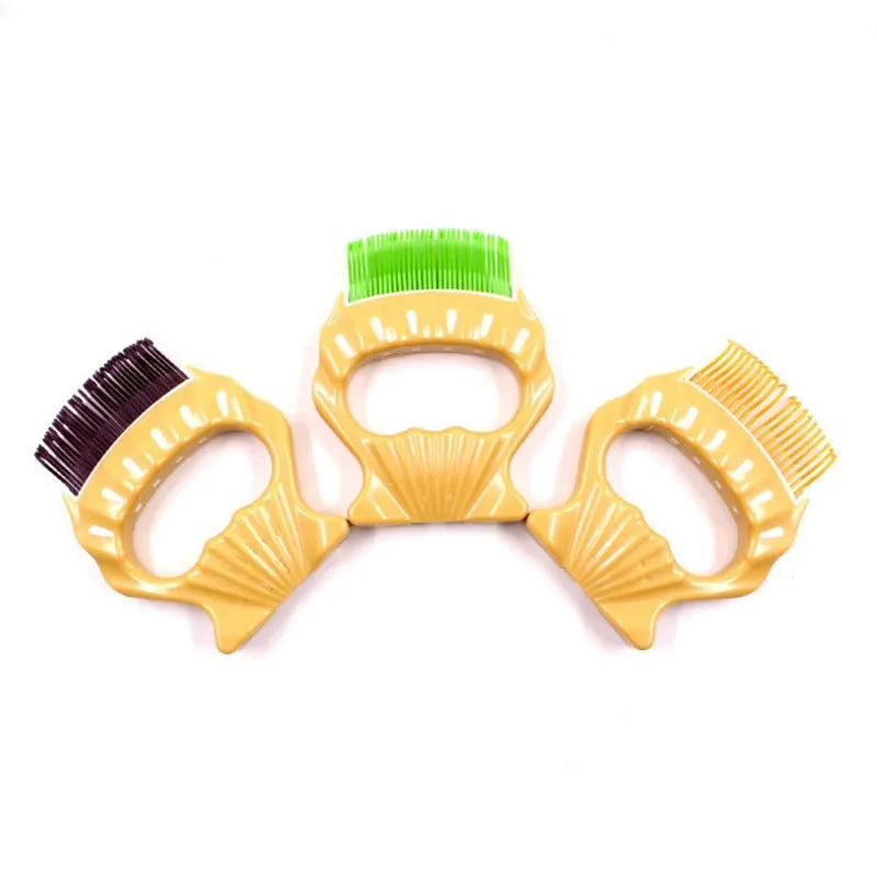 Shell-shaped pet grooming brush with bent wire bristles in green colour with anti-slip plastic handle