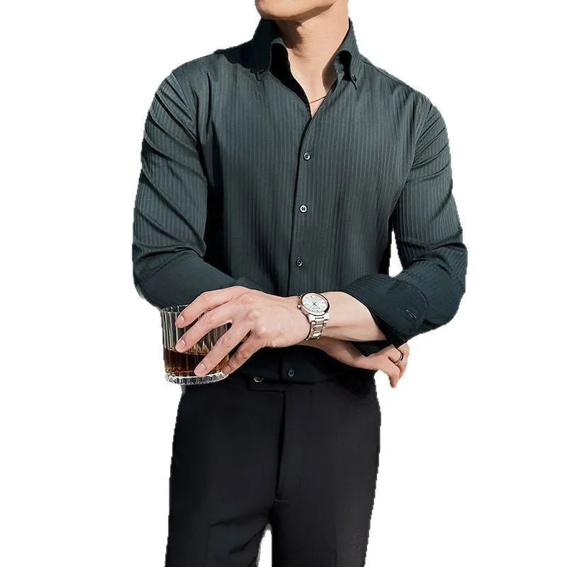 Men's striped long sleeve V-neck cardigan shirt in regular fit for casual wear