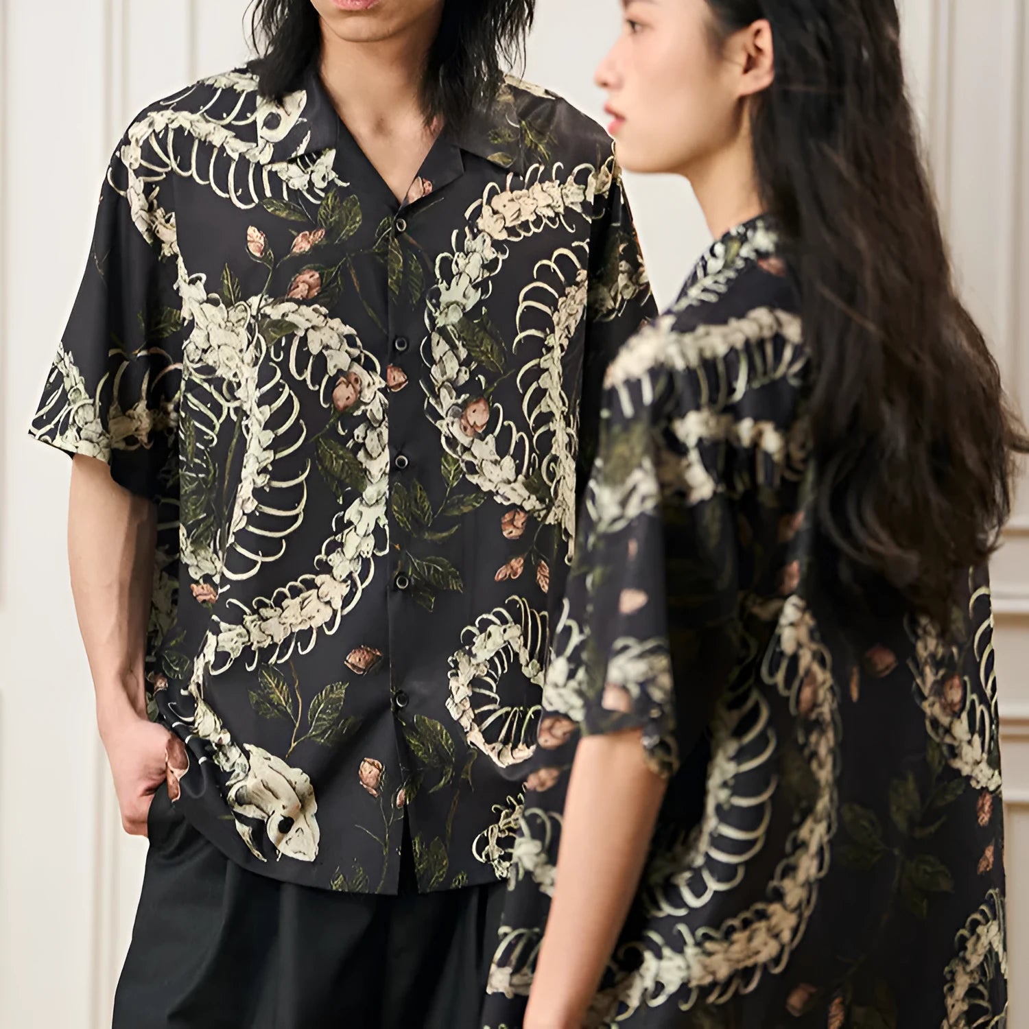 Short sleeve Cuban collar shirt with snake bone and flower pattern print in loose fit