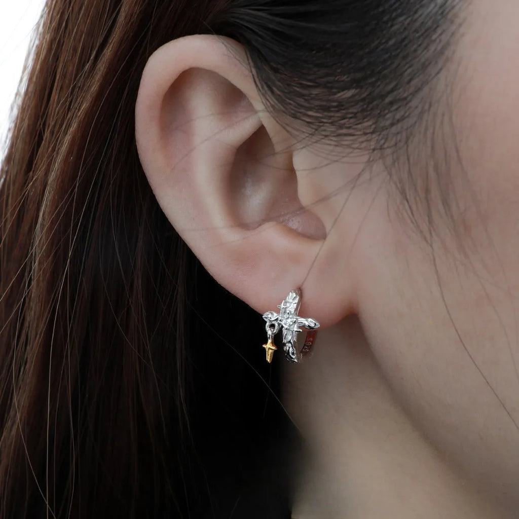 925 silver cross earrings with white gold electroplating and geometric round design