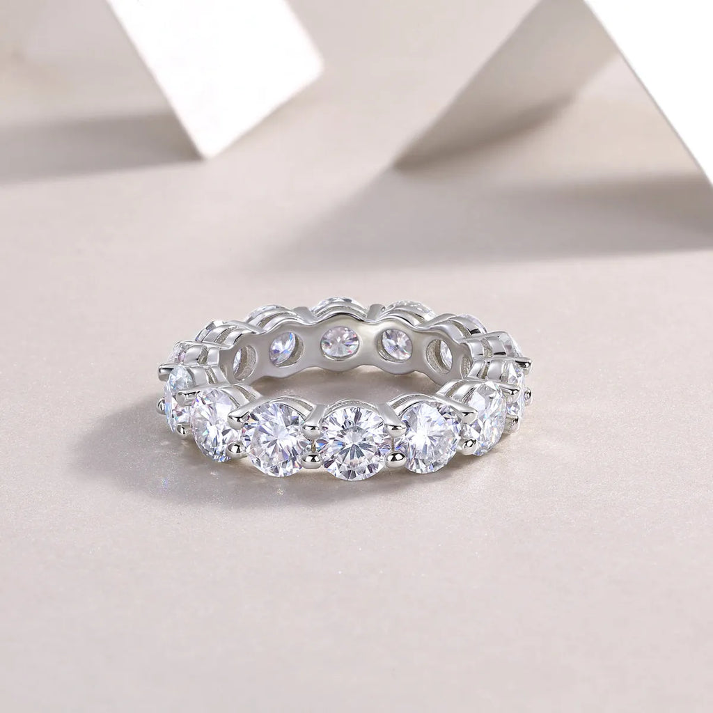 Star-studded moissanite wedding ring in S925 silver platinum-plated, gold colour, size 7, with diamond testability