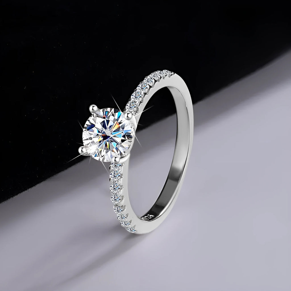 S925 silver ring with star-shaped moissanite stone in four-claw setting, available in multiple sizes and colours