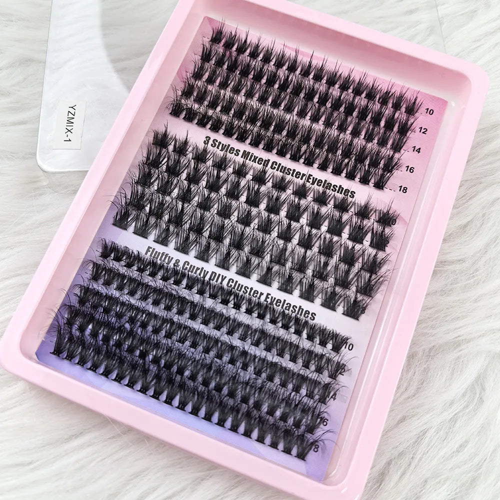 Large capacity mixed false eyelashes box with high imitation material lashes in compact storage case