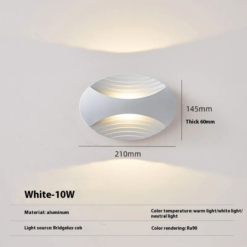 Modern minimalist aluminium wall lamp 10W LED with IP65 rating in Black finish