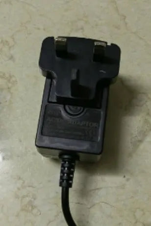 Hair clipper with stainless steel cutter head and UK, US, EU plug adapters for adults and children