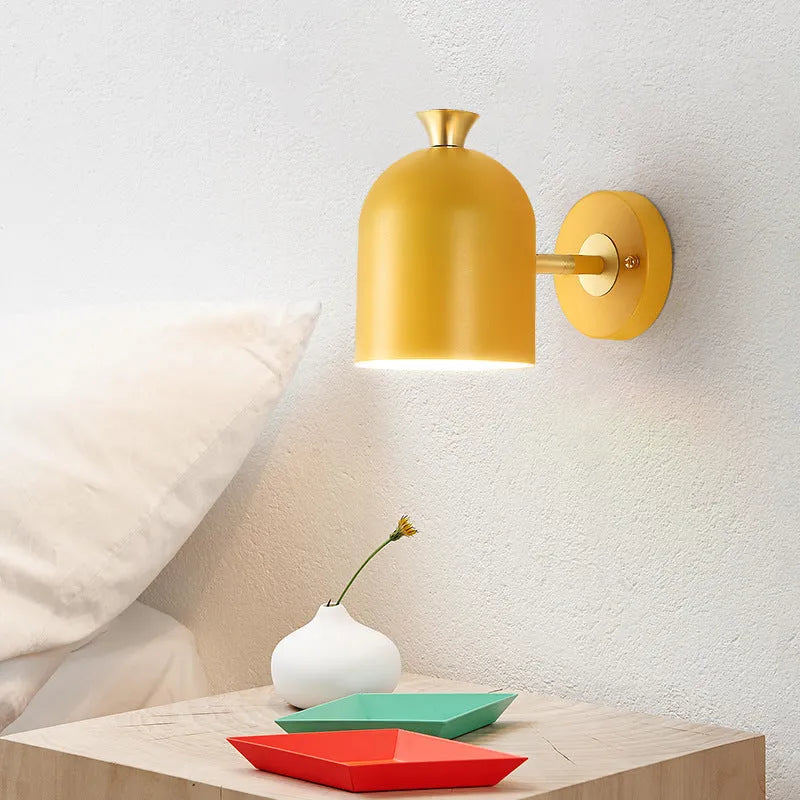 Single-head aluminium bedside wall lamp with mirror front in choice of four light colours