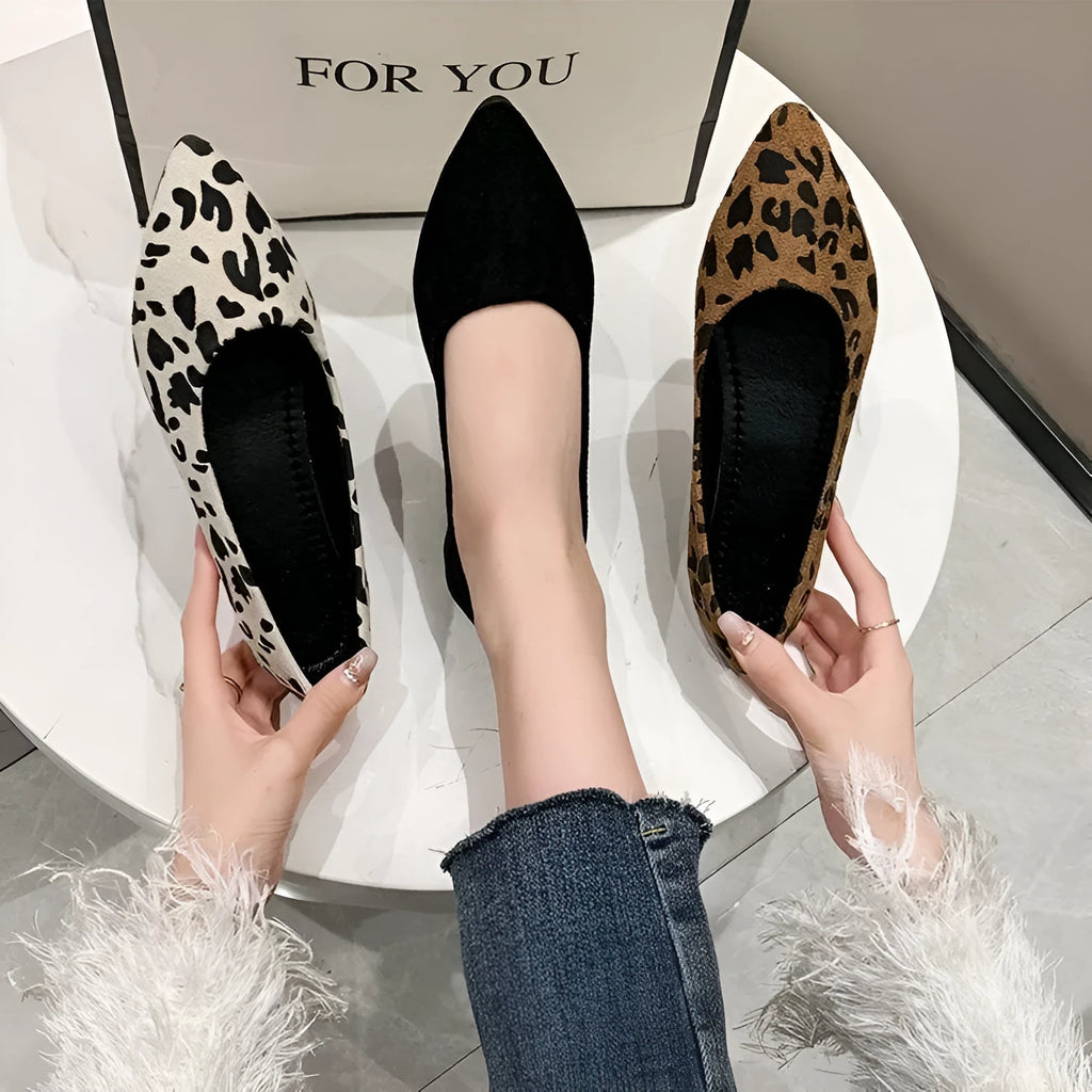 Women's flat pointed toe pumps in leopard print with low heel and cotton upper