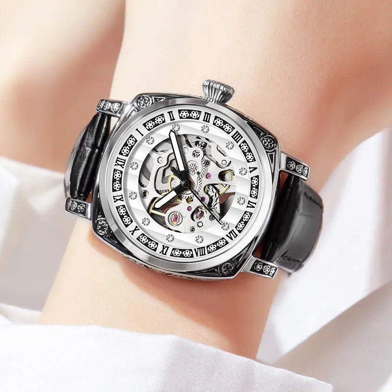 Men's mechanical watch with leather strap luminous hands waterproof 10 metre in black red steel strip or white