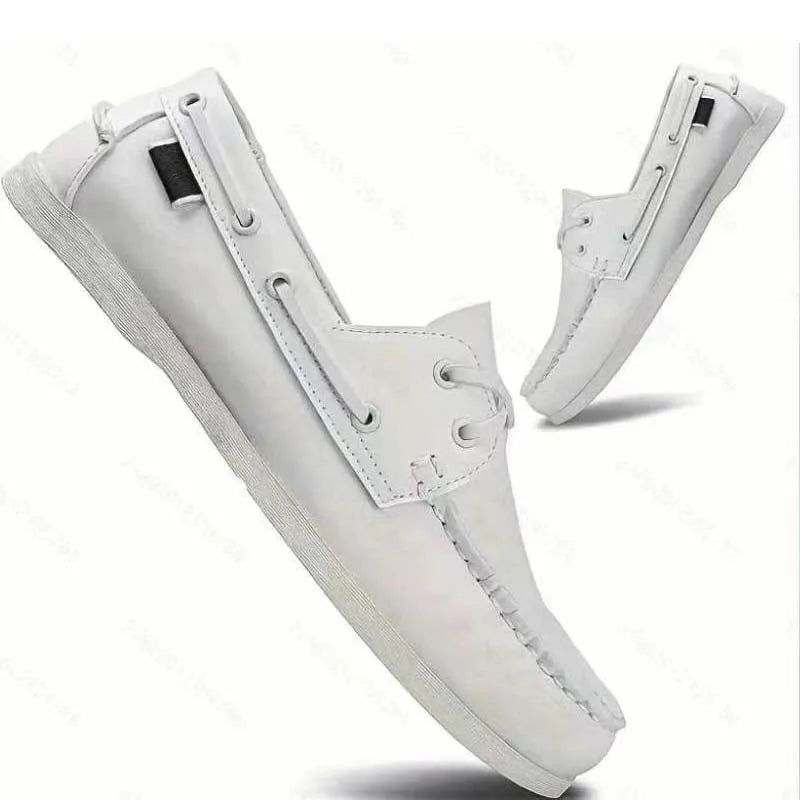 Men's classic British style casual shoes with artificial PU upper and flat heel in black.