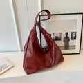 Women's casual soft leather shoulder bag in street trend style with sandwich pocket design