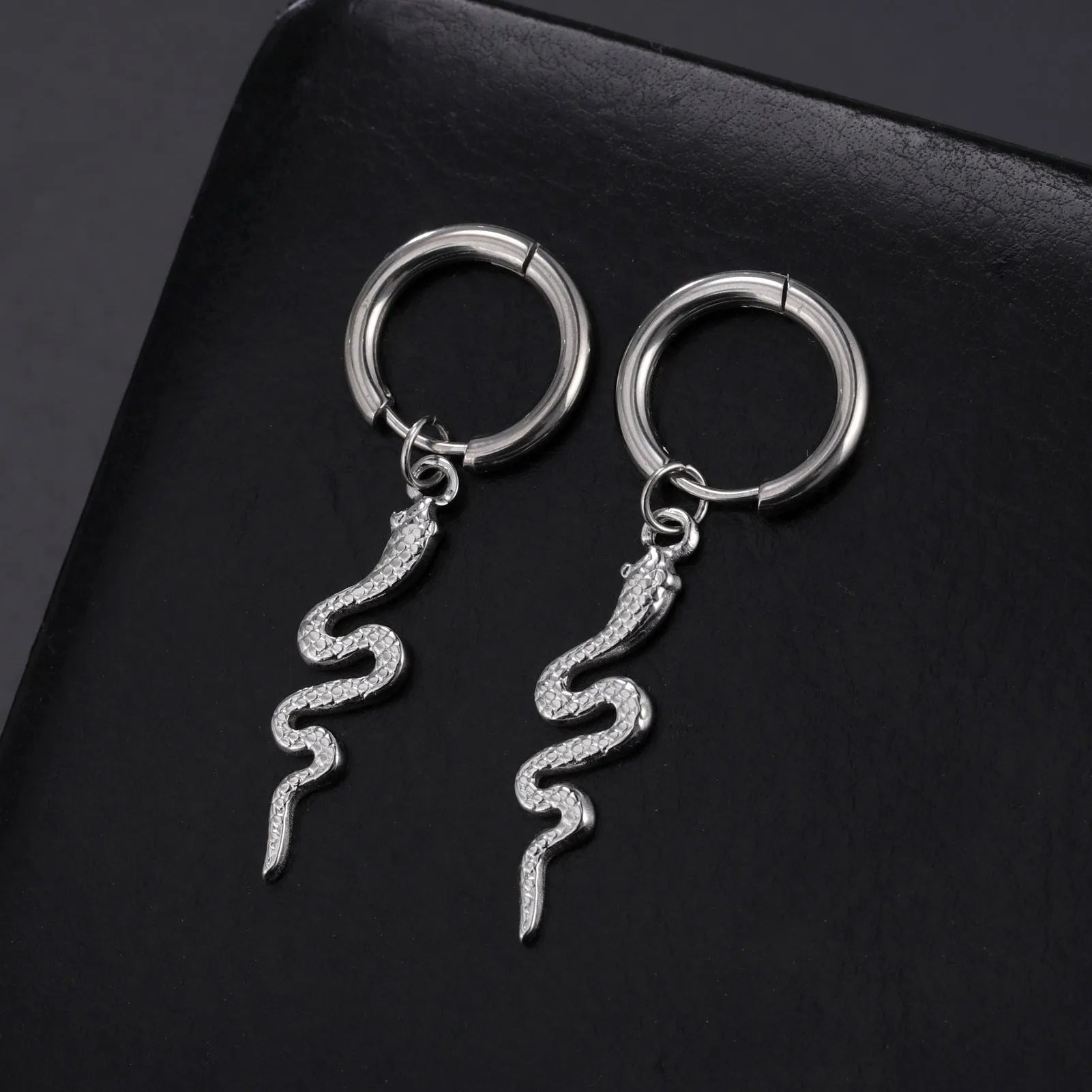 Snake-shaped stainless steel vintage ear clip earrings with gold plating