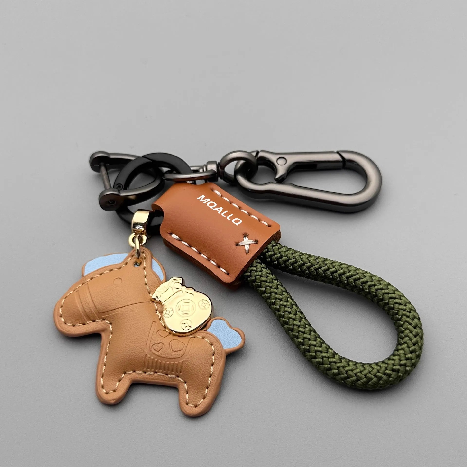 Handmade cowhide leather car keychain pendant with zinc alloy pony buckle charm